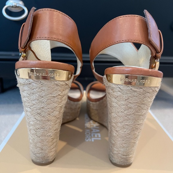 Michael Kors Posey Wedge Size 8.5 - Picture 9 of 11